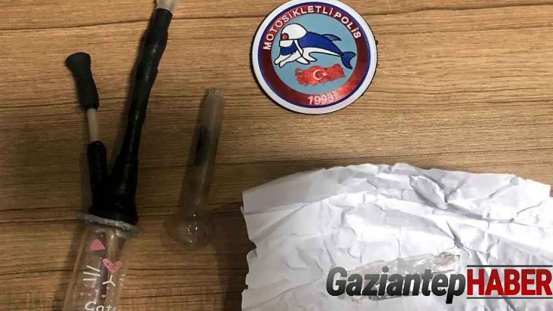 Çalıntı otomobille AVM’ye gezmeye giden şahısları polis yakaladı