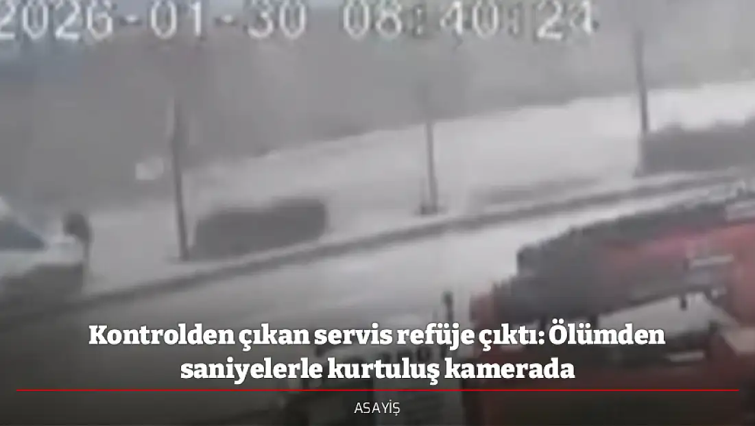 Kontrolden çıkan servis refüje çıktı: Ölümden saniyelerle kurtuluş kamerada