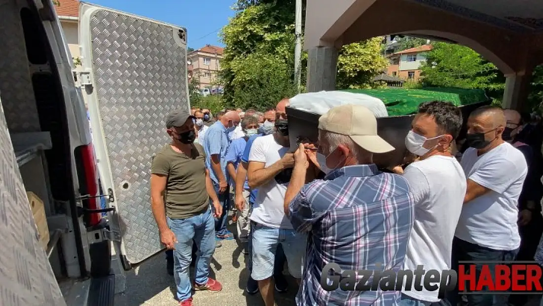 Ölü bulunan üniversiteli Elif son yolculuğuna uğurlandı