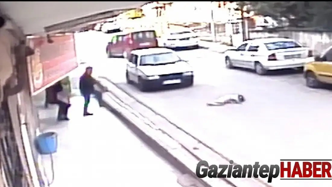 Otomobilin çarptığı çocuk ölümden döndü