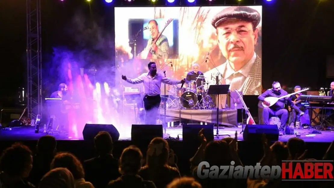 'Ustalara Saygı' konserinde Neşet Ertaş anıldı