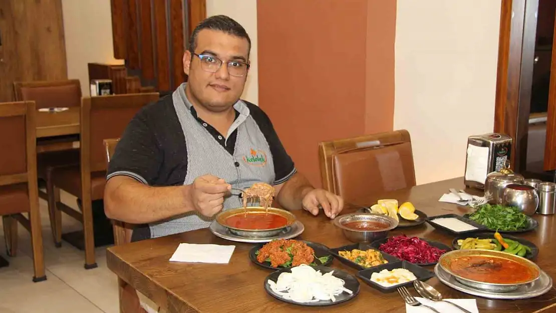 12 saat piştikten sonra sofraya gelen lezzet: Beyran