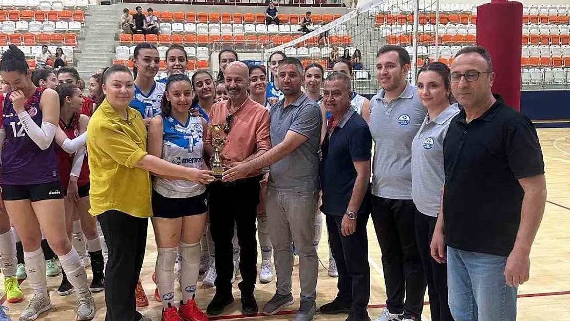 2. Betül Çoban Voleybol Turnuvasında Şampiyon Merinos Spor oldu
