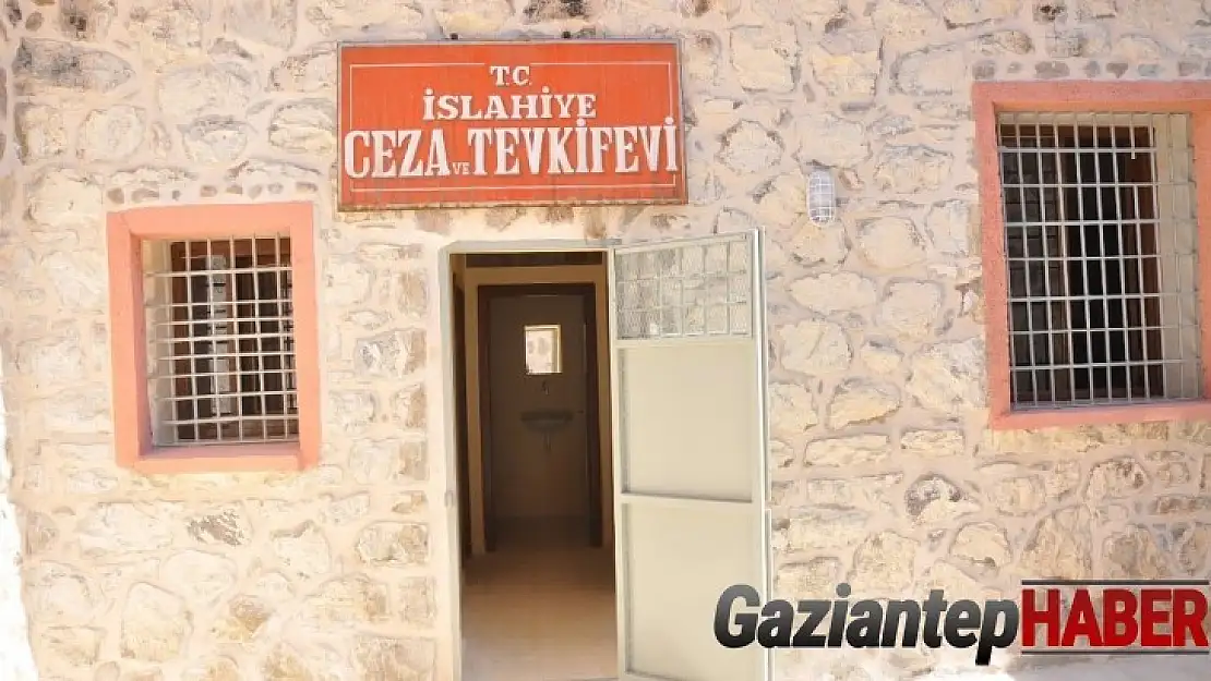 61 yıllık cezaevi halk kütüphanesi oldu