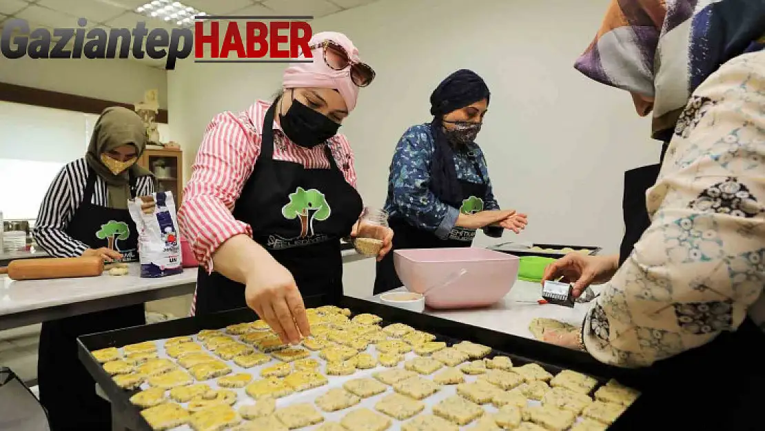 Aile merkezlerindeki eğitimlerden binlerce kişi yararlanıyor