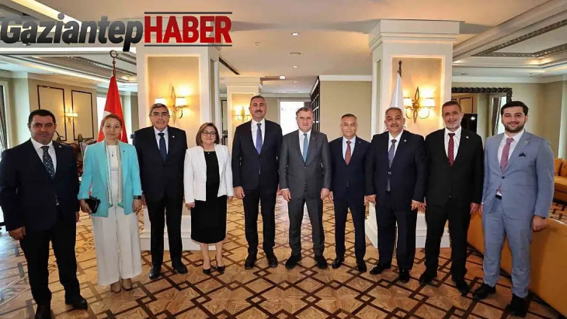 AK Parti Gaziantep heyetinden Ankara'da Bakanlarla görüştü