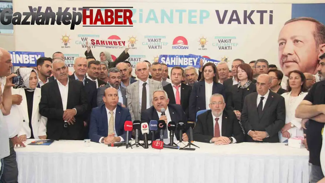 AK Parti Gaziantep İl Başkanlığında devir teslim töreni yapıldı