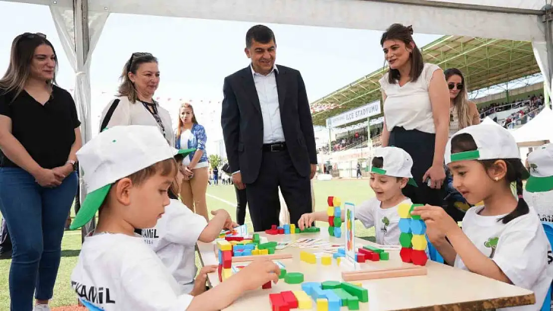 Ana sınıfı öğrencileri, şenlikli havasında mezun oldu