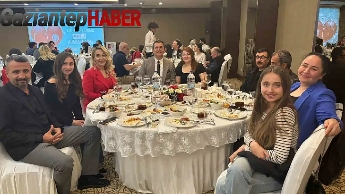 ANKA hekimleri Tıp Bayramı'nda yemekte bir araya geldi