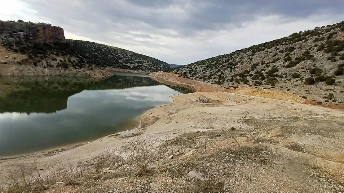 Araban Ardıl Barajı'nda su seviyesi yüzde 35'e düştü