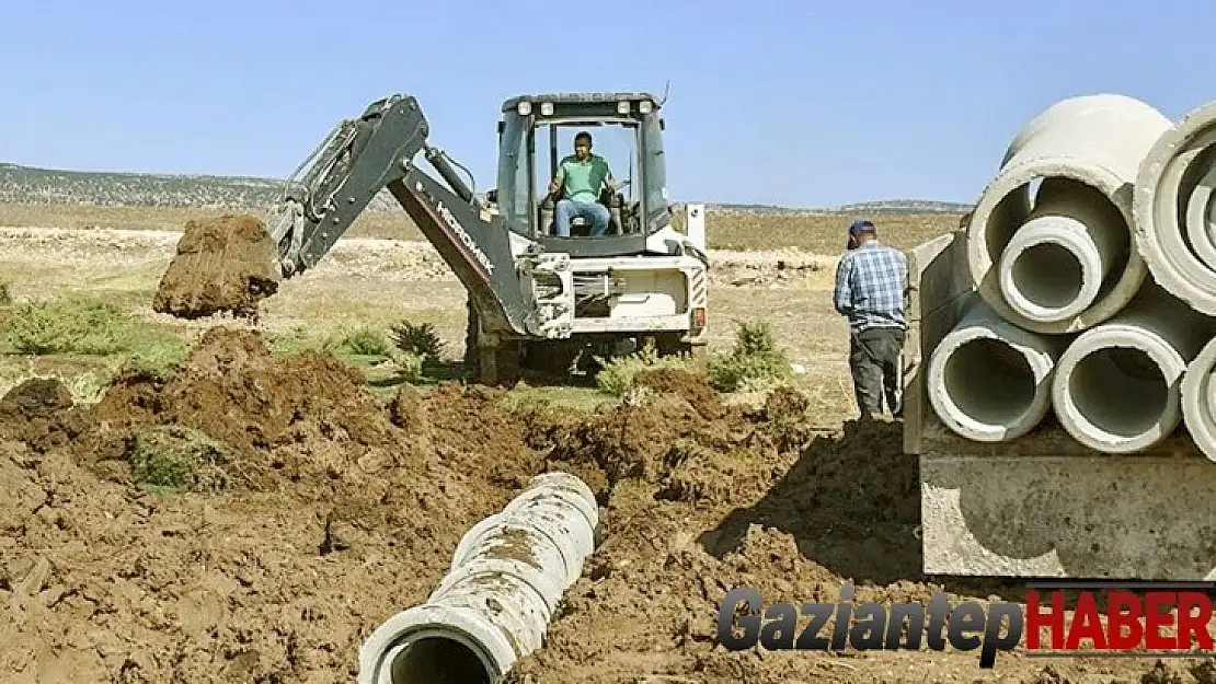 Araban Belediyesi arazi yollarındaki çalışmalarını sürdürüyor