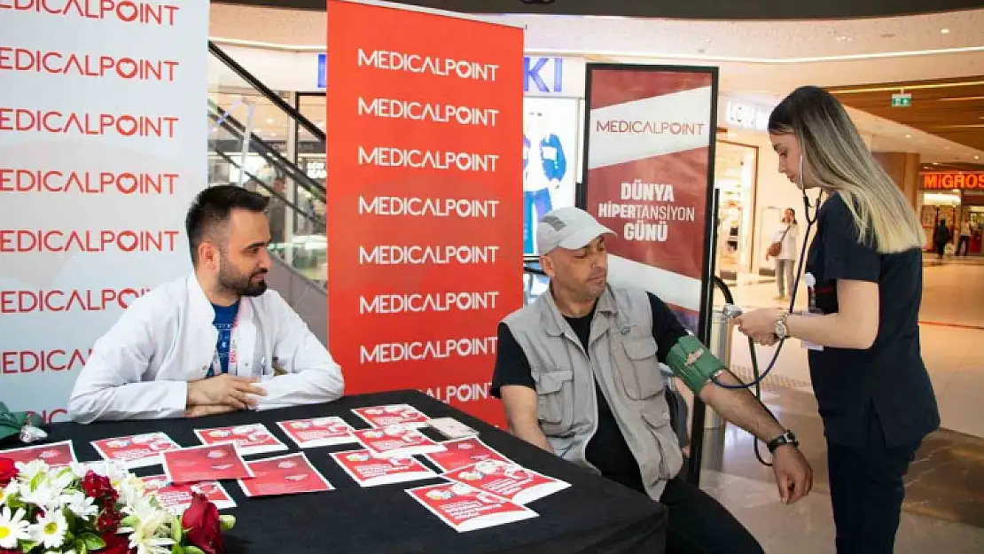 AVM'de hipertansiyon standı