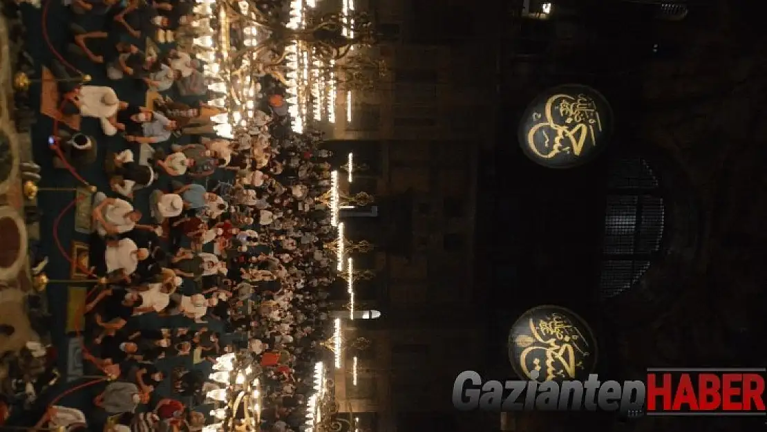 Ayasofya Camii'nde ilk sabah namazı kılındı