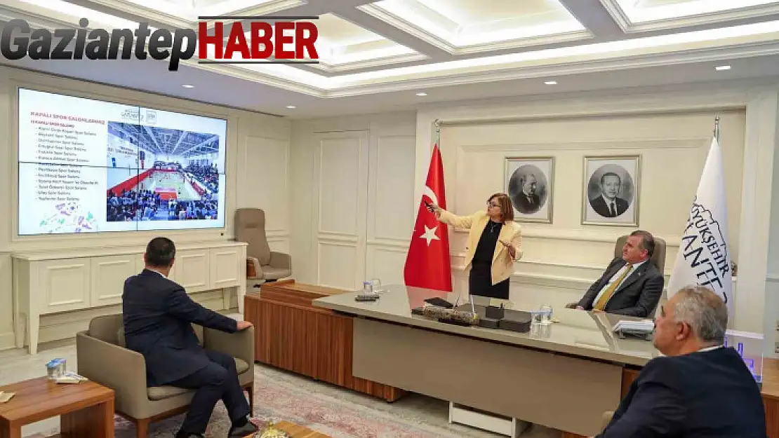 Bakan Bak: 'Ortak çalışmalarla gençlere ve spora yatırımlar devam edecek'