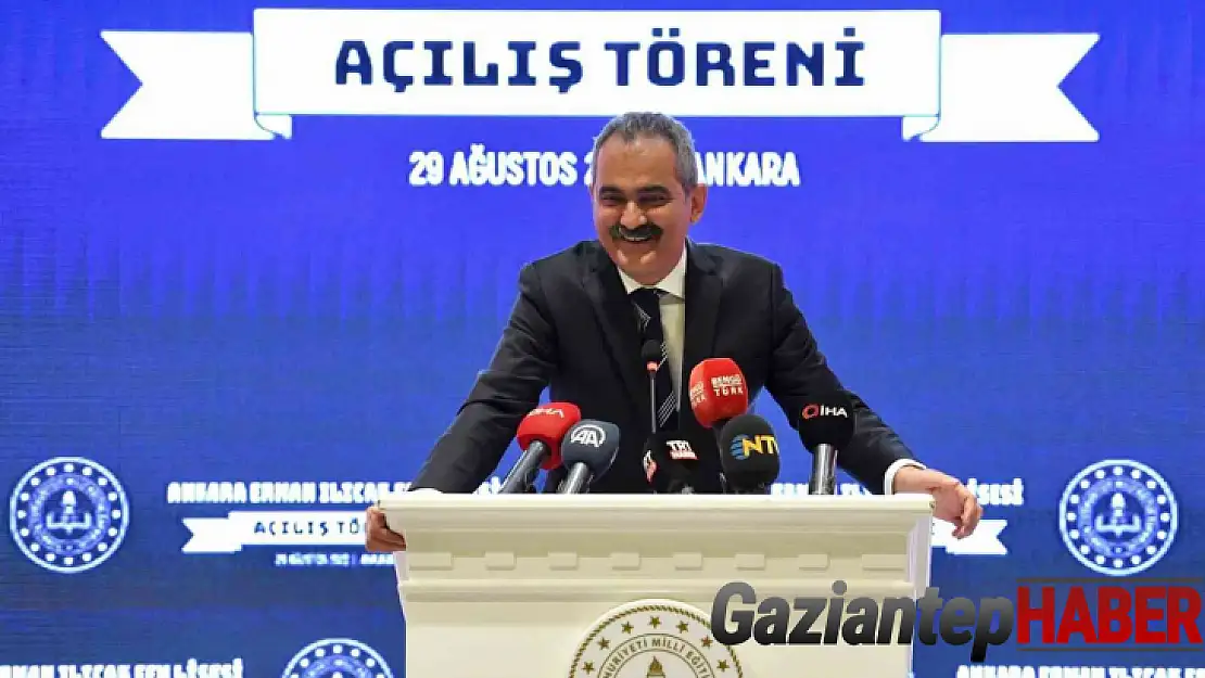Bakan Özer: 'Eğitim öğretim hazırlığı için 3,1 milyar lirayı okullarımıza gönderdik'