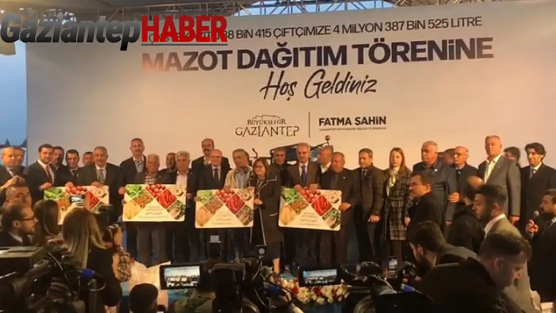 Bakan Şimşek, Gaziantep'te çiftçilere mazot ve sertifikalı tohum dağıttı