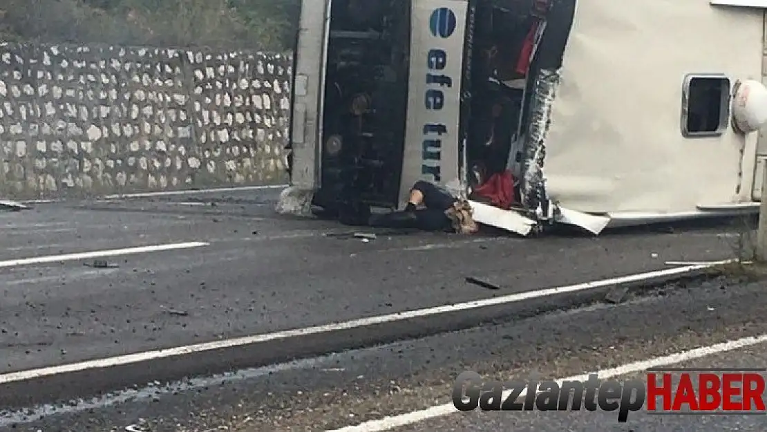 Bartın'da otomobil ile yolcu otobüsü çarpıştı: Ölü ve yaralılar var