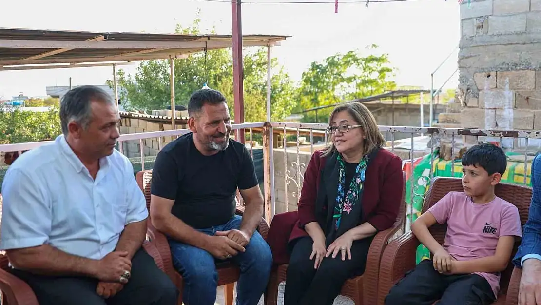 Başkan Şahin, doğuştan kulağı olmayan Sabri'nin hayallerine dokundu