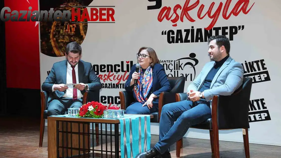 Başkan Şahin, gençlerin sorularını yanıtladı