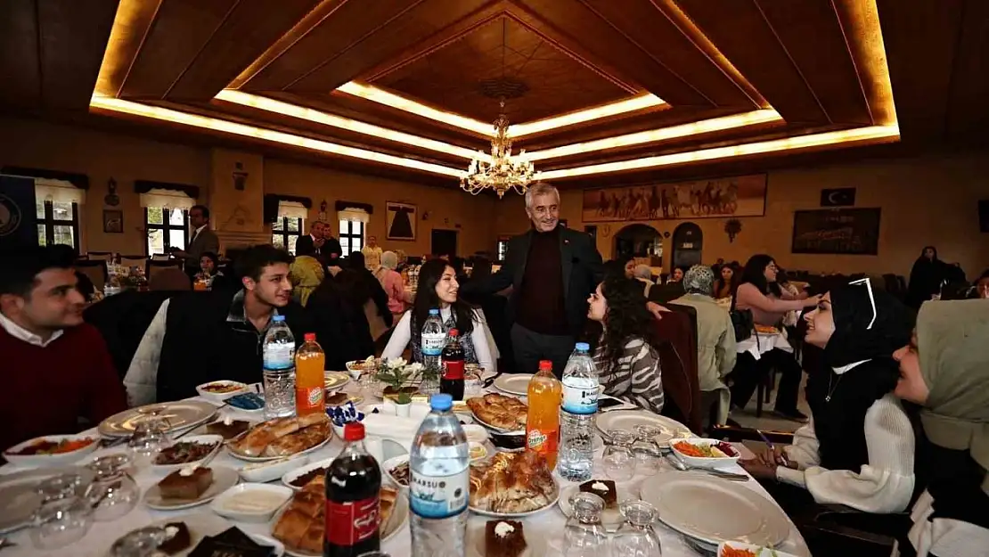 Başkan Tahmazoğlu'ndan öğrencilere müjde