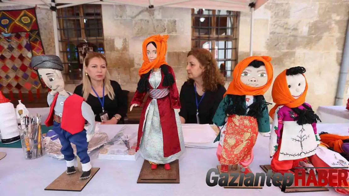 Bez bebek ustaları Gaziantep'te buluştu