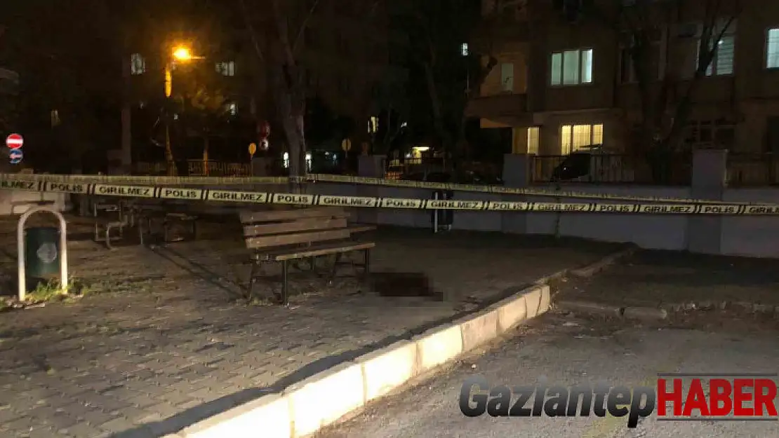 Boğazından bıçaklanan 15 yaşındaki çocuk hayatını kaybetti