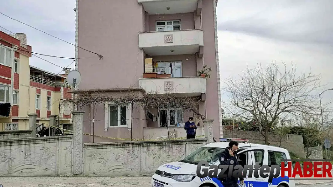 Çamaşırları toplamak için gitti, komşusunun cansız bedenini buldu