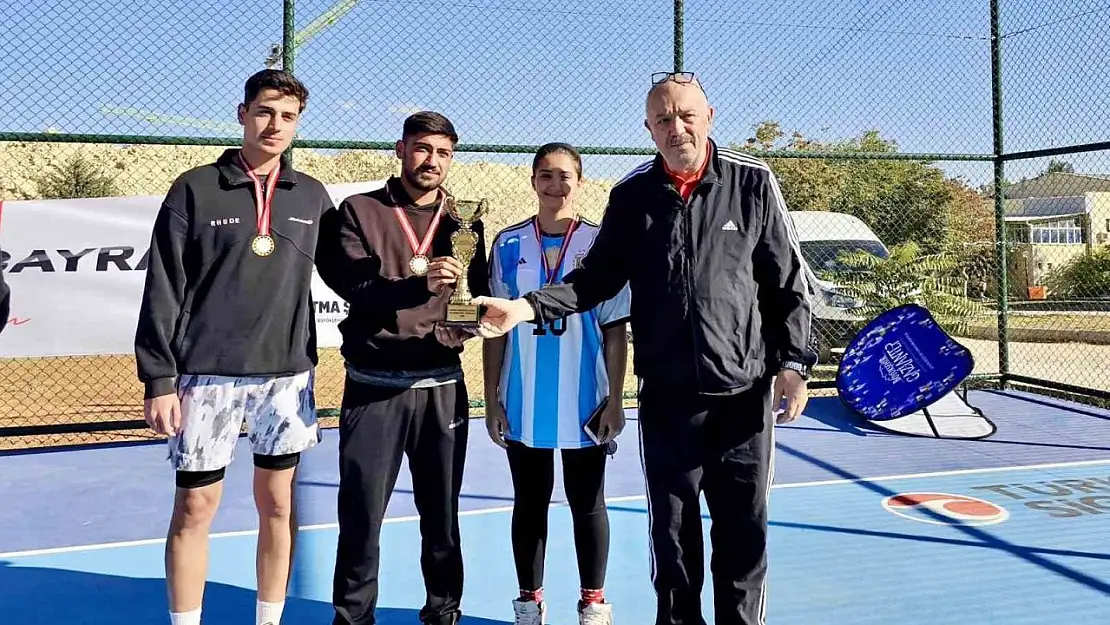 Cumhuriyet Bayramı etkinlikleri kapsamında GAÜN'de basketbol turnuvası düzenlendi