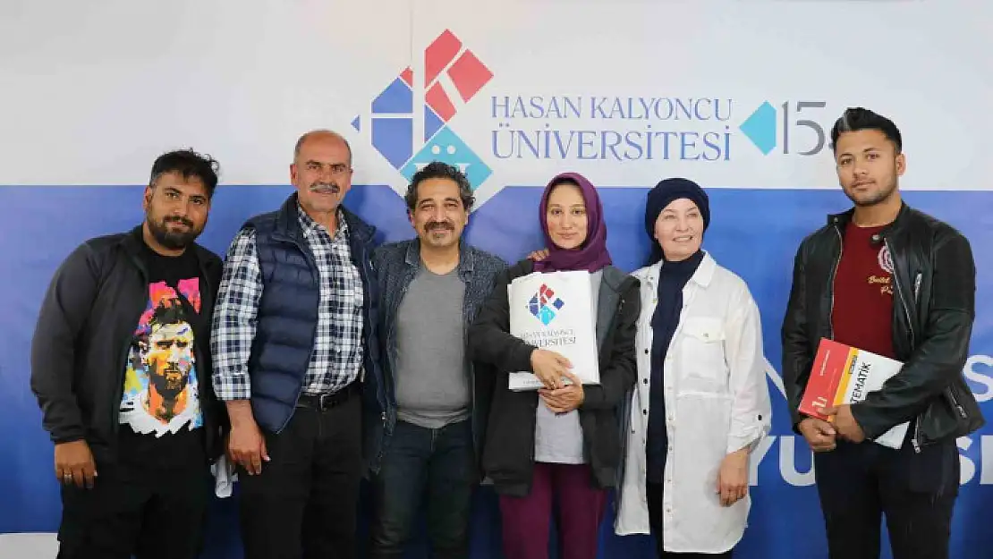 Depremzedelerin yaraları sarılıyor