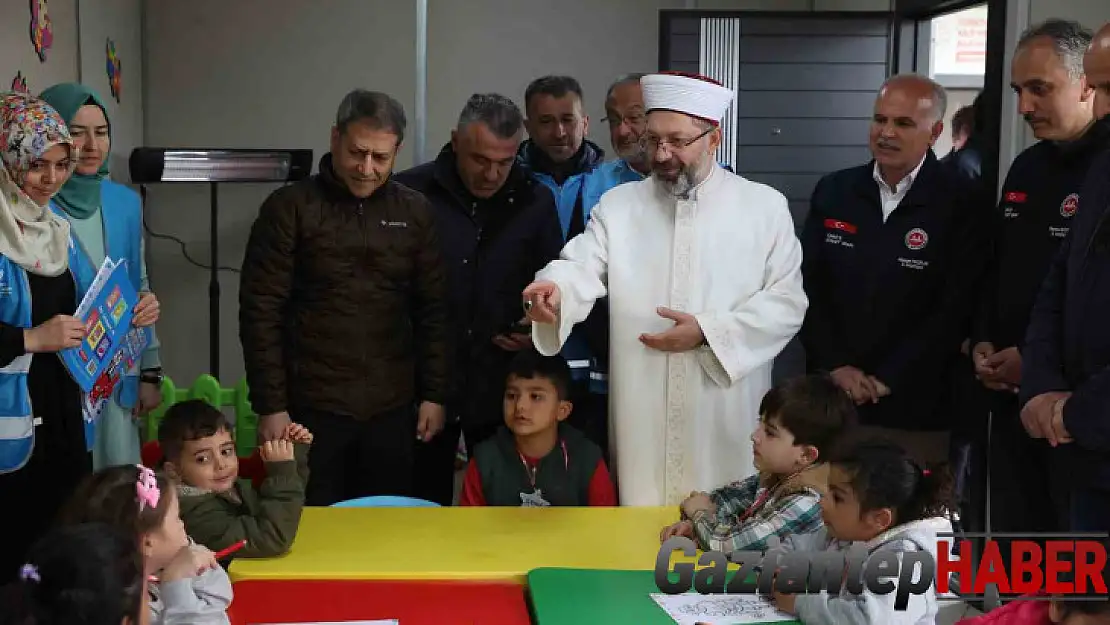 Diyanet İşleri Başkanı Erbaş, Nurdağı'nda konteyner kenti ziyaret etti