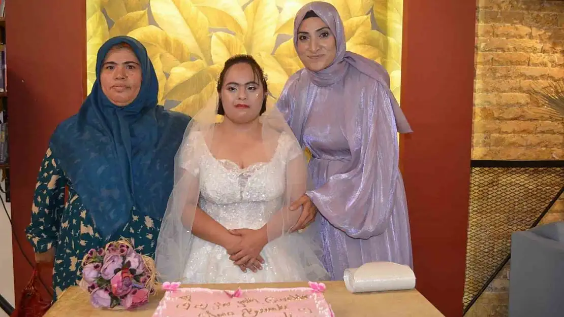 Down sendromlu Nisan Nur'un gelinlik hayali gerçek oldu
