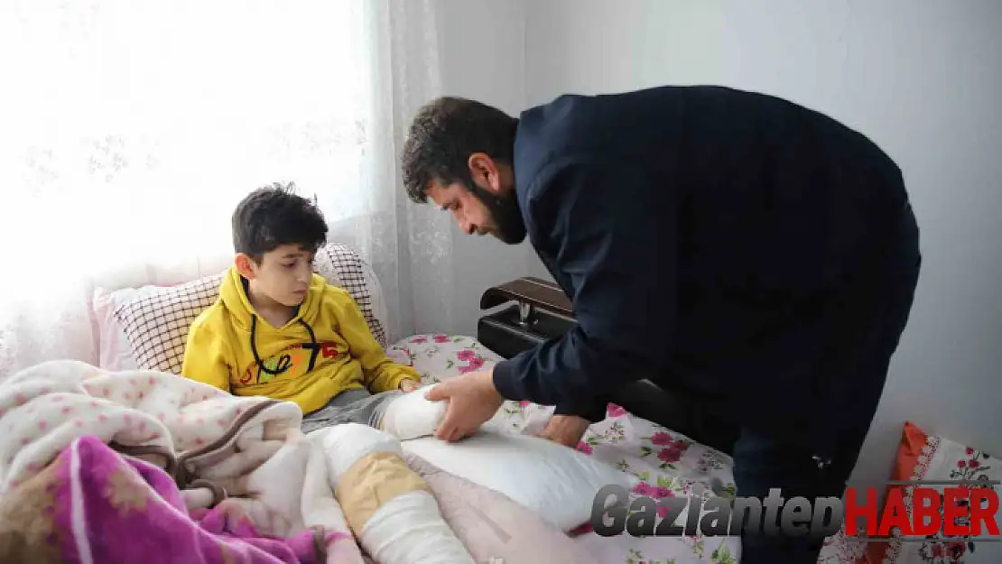 Enkaz altında kabusu yaşadı, üç gün sonra bacağı kesilmiş halde bulundu