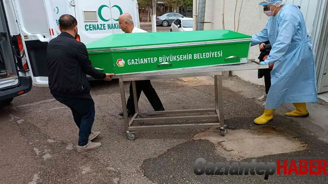 Eşinin cenazesine yetişmeye çalışırken kazada öldü