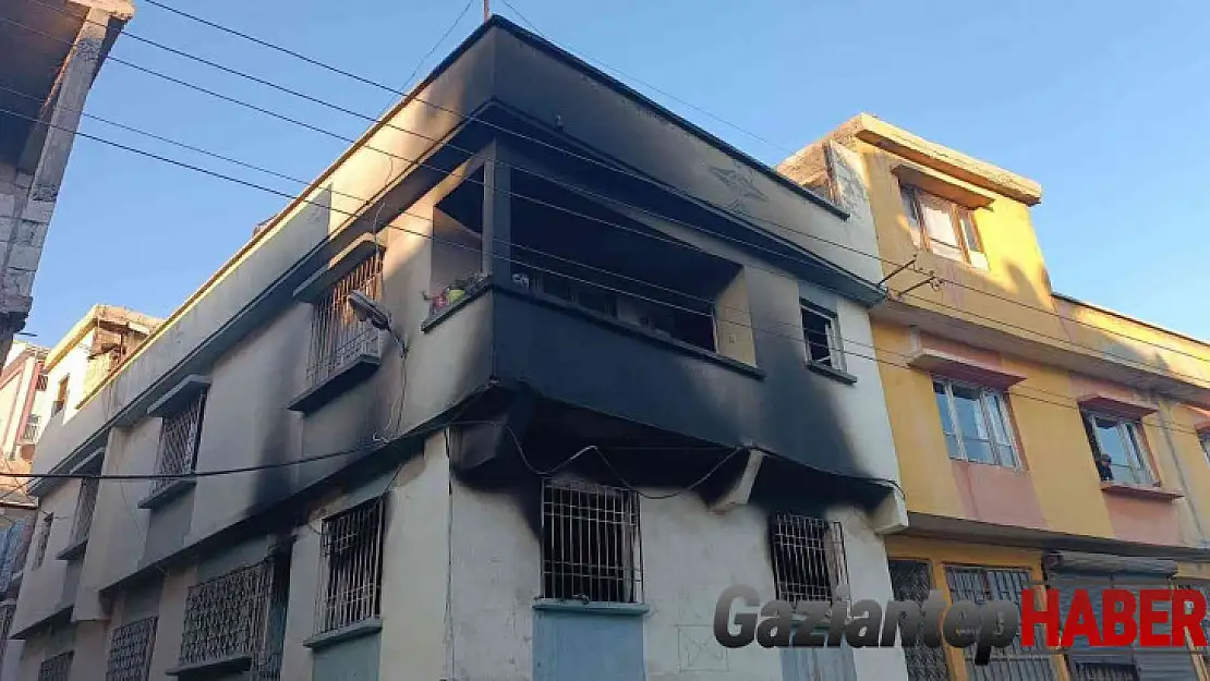 Evde çıkan yangın korku ve paniğe neden oldu