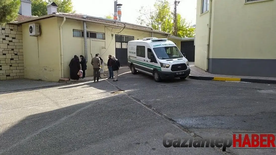 Evde gömülü bulunan ceset kimsesizler mezarlığına defnedilecek