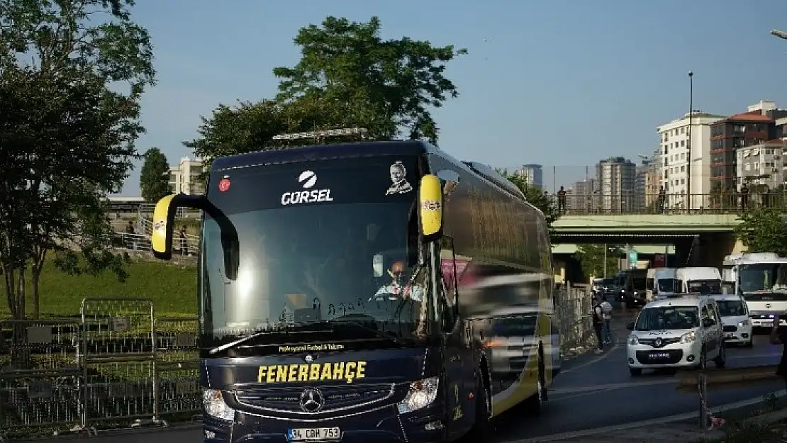Fenerbahçe ve Trabzonspor Kadıköy'e geldi