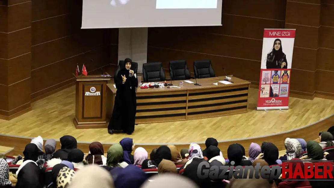 GAÜN'de 'En yüce duygu annelik' konferansı