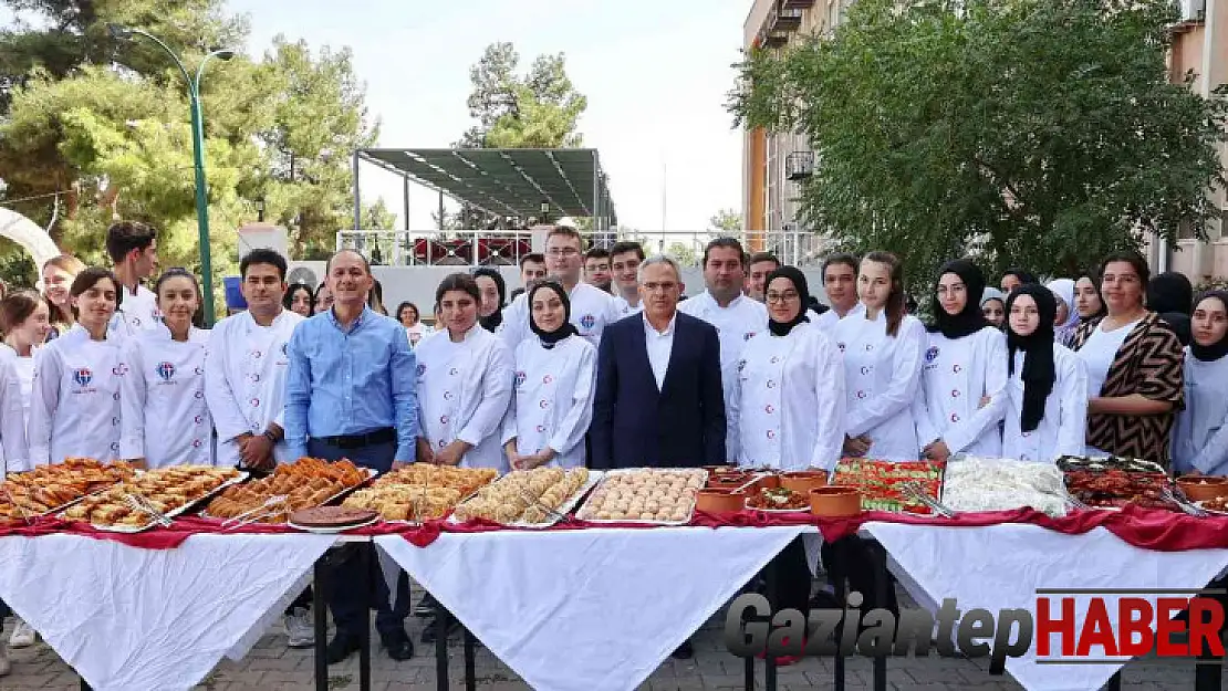 GAÜN'de geleneksel tanışma kahvaltısı