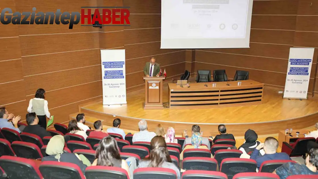 GAÜN'de göç ve istihdam akademisi başladı