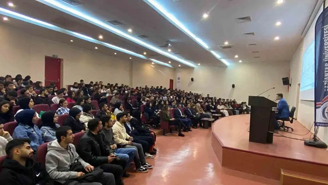 GAÜN'de insan hakları konferansı