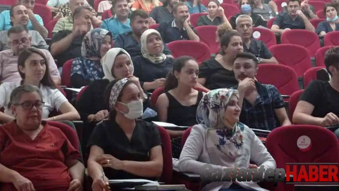 GAÜN Diş Hekimliği Fakültesinde hizmet içi eğitimler verildi