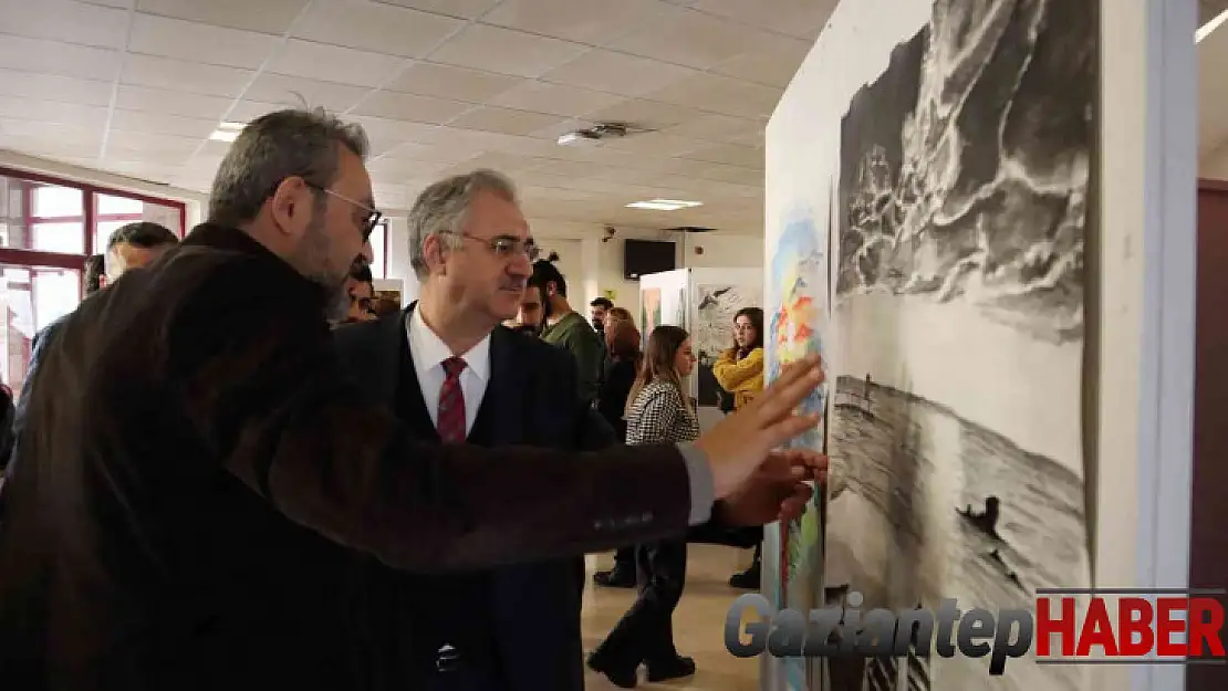 GAÜN öğrencilerinden 25 Aralık sergisi