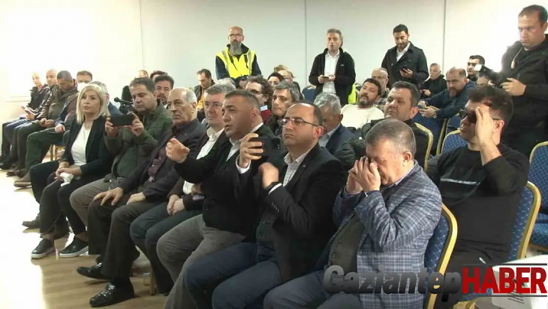 Gazeteciler Gaziantep Büyükşehir Belediye Başkanı Şahin ile Nurdağı'nda incelemelerde bulundu