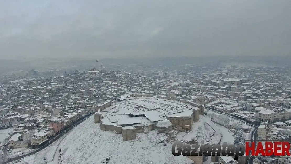 Gaziantep beyaz gelinliğini giydi