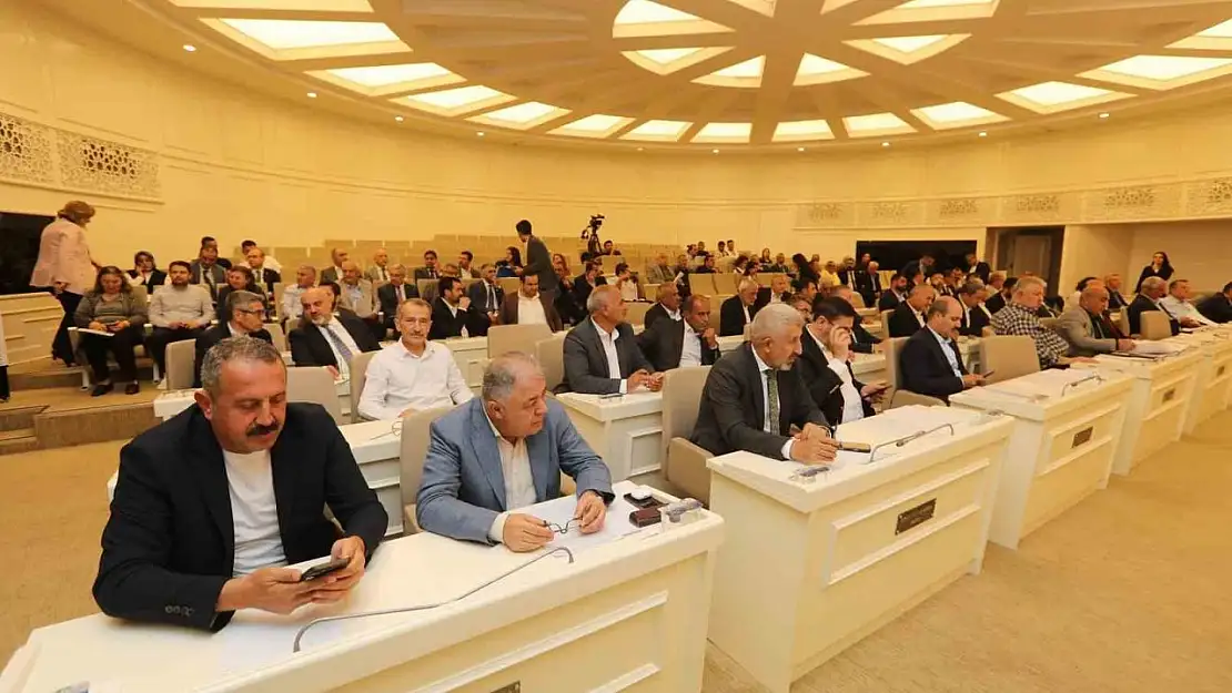 Gaziantep Büyükşehir'den TFF Başkanı Hacıosmanoğlu'na fahri hemşerilik payesi