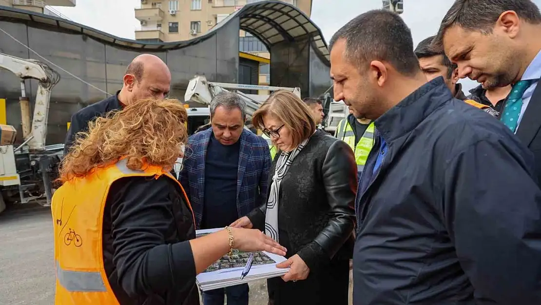 Gaziantep Büyükşehir, Tugay Köprülü Kavşağı'nda şerit arttırma çalışmalarına başladı