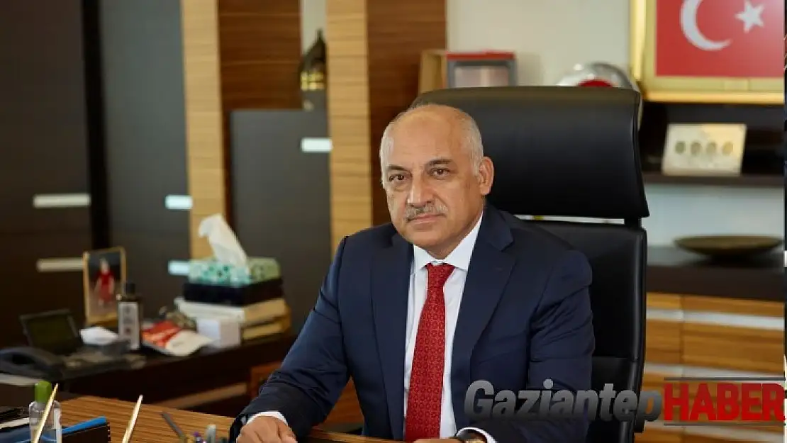 Gaziantep FK Başkanı Mehmet Büyükekşi, görevini Cevdet Akınal'a devrediyor