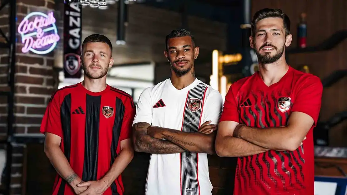Gaziantep FK, yeni sezon formalarını tanıttı