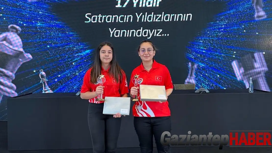 Gaziantep Kolej Vakfı'nın satrançtaki yıldızları ödüllendirildi