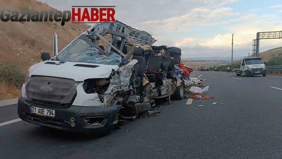 Gaziantep - Şanlıurfa Otoyolu'nda feci kaza: 5 ölü, 17 yaralı